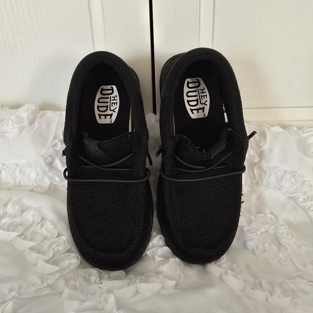 Hey Dude Black Casual Shoes KIDS SIZE 11
